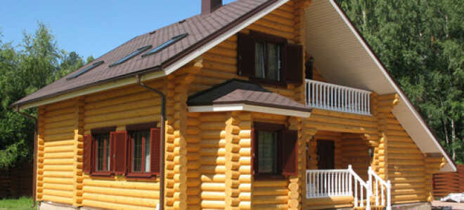 Как провести покраску деревянного дома?