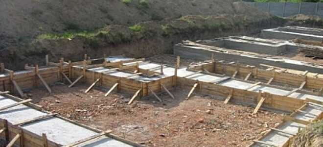 Как сделать фундамент под дом своими руками?