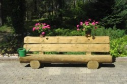 Садовая лавка из бревна