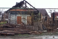 Разбор крыши деревянного дома